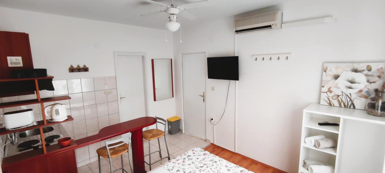 Apartments Senka ヴィガニ エクステリア 写真